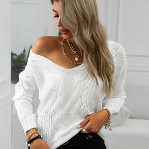 White V Neck Cable Knit Sweater Size Large
